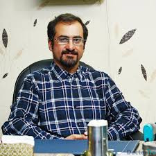 دکتر حنیف اخوت